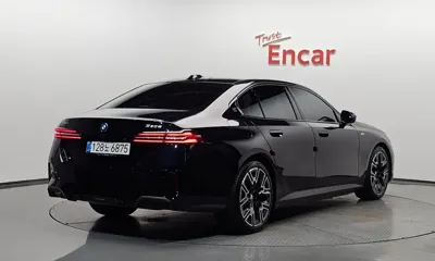BMW 5-Series 2025, 9666 км, за 55895.8 USD