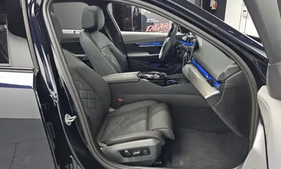 BMW 5-Series 2025, 9666 км, за 55895.8 USD - фото 26