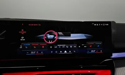 BMW 5-Series 2025, 9666 км, за 55895.8 USD - фото 28