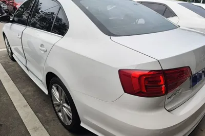 Volkswagen Sagitar 2018, 72100 км, за 9611 USD