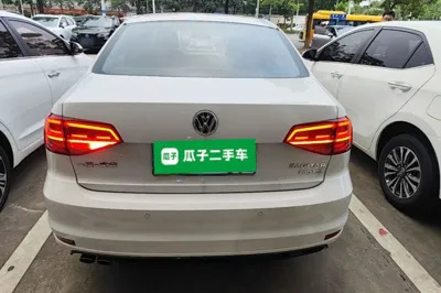 Volkswagen Sagitar 2018, 72100 км, за 9611 USD