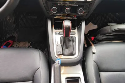 Volkswagen Sagitar 2018, 72100 км, за 9611 USD - фото 16