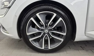 Renault-KoreaSamsung SM6 2016, 186813 км, за 3610.35 USD