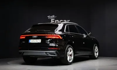 Audi Q8 2022, 67318 км, за 42616.45 USD