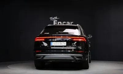 Audi Q8 2022, 67318 км, за 42616.45 USD