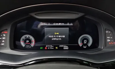 Audi Q8 2022, 67318 км, за 42616.45 USD - фото 8
