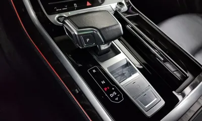 Audi Q8 2022, 67318 км, за 42616.45 USD - фото 9