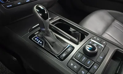 Hyundai Genesis 2016, 89143 км, за 9915.4 USD - фото 9