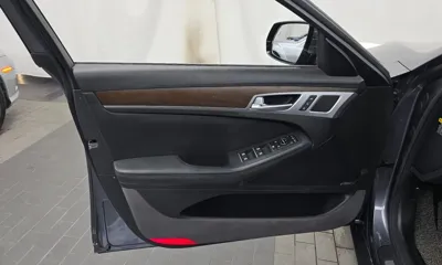 Hyundai Genesis 2016, 89143 км, за 9915.4 USD - фото 24