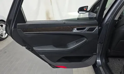 Hyundai Genesis 2016, 89143 км, за 9915.4 USD - фото 25
