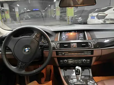 BMW 5 Series 2016, 88000 км, за 8877.87 USD