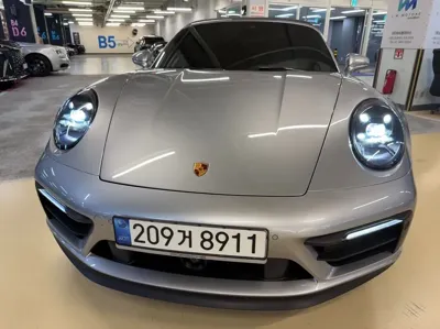 Porsche 911 2022, 14000 км, за 126763.26 USD