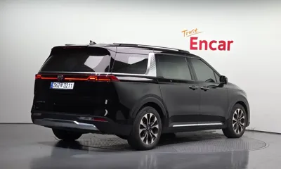 Kia Canival 2021, 83643 км, за 15698.89 USD