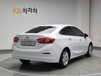 ChevroletGMDaewoo Cruze 2017, 133085 км, за 2801.3 USD