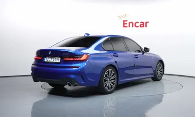 BMW 3-Series 2022, 83878 км, за 16075.88 USD