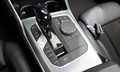 BMW 3-Series 2022, 83878 км, за 16075.88 USD - фото 9