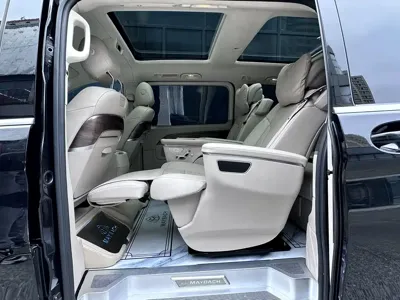 Mercedes-Benz V-Class 2022, 110000 км, за 39434.2 USD - фото 8