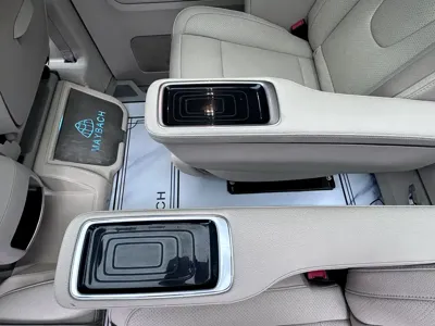 Mercedes-Benz V-Class 2022, 110000 км, за 39434.2 USD - фото 10