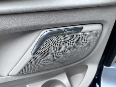 Mercedes-Benz V-Class 2022, 110000 км, за 39434.2 USD - фото 17