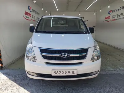 Hyundai Starex 2015, 236735 км, за 4923.2 USD