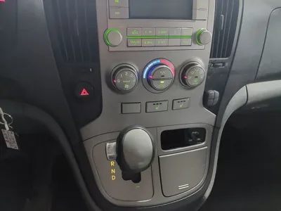 Hyundai Starex 2015, 236735 км, за 4923.2 USD - фото 9