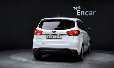 Kia Carens 2015, 123625 км, за 3178.81 USD