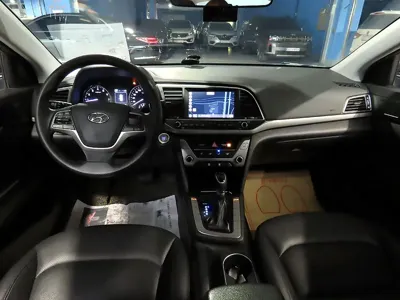 Hyundai Avante 2018, 130428 км, за 5960.26 USD