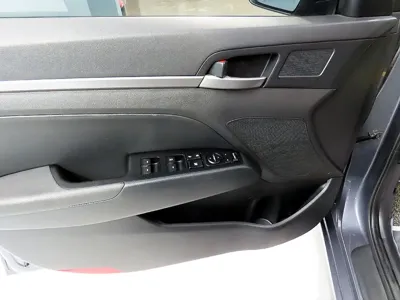 Hyundai Avante 2018, 130428 км, за 5960.26 USD - фото 14