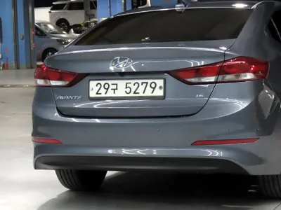 Hyundai Avante 2018, 130428 км, за 5960.26 USD - фото 17