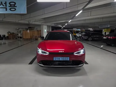 Kia EV6 · 2023 год