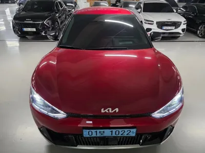Kia EV6 2023, 68000 км, за 19543.98 USD