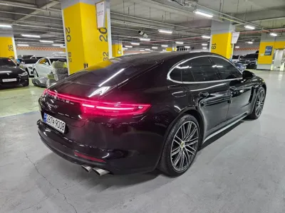 Porsche Panamera 2018, 102161 км, за 44862.9 USD