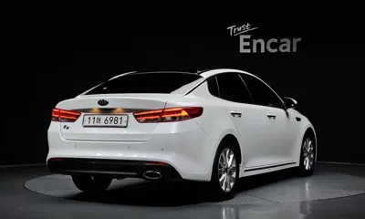 Kia K5 2016, 95223 км, за 5579.62 USD