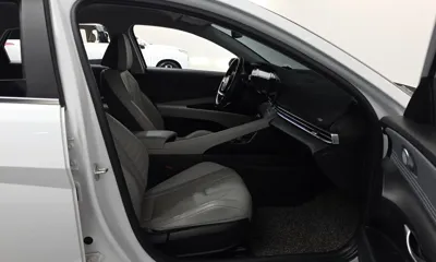Hyundai Avante 2022, 34517 км, за 14832.18 USD - фото 26