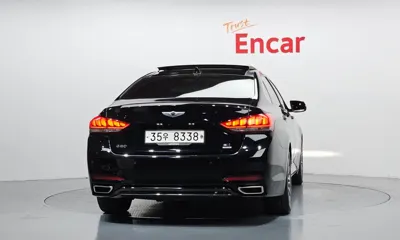 Hyundai Genesis 2015, 217134 км, за 4851.21 USD