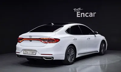 Hyundai Grandeur 2018, 121744 км, за 9904.19 USD