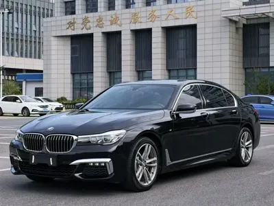 BMW 7 Series · 2018 год