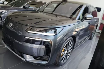 Denza N9 · 2025 год