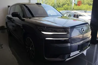 Denza N9 2025, 12600 км, за 51619 USD