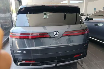 Denza N9 2025, 12600 км, за 51619 USD