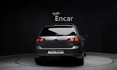 Volkswagen Golf 2015, 121992 км, за 5135.54 USD