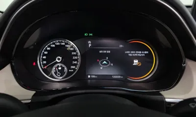 Genesis GV70 2022, 122223 км, за 21005.65 USD - фото 8