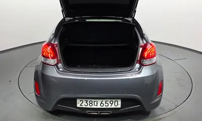 Hyundai Veloster 2017, 80553 км, за 5219.69 USD - фото 20