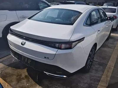 Changan Eado 2026, 500 км, за 8239.98 USD - фото 16