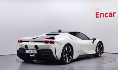 Ferrari SF90 2021, 11827 км, за 269134.83 USD
