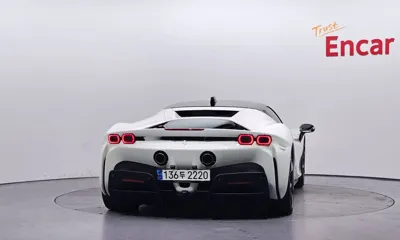 Ferrari SF90 2021, 11827 км, за 269134.83 USD