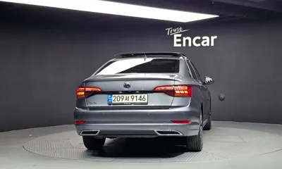 Volkswagen Jetta 2021, 43868 км, за 19478.84 USD