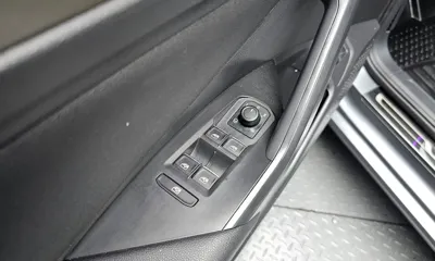 Volkswagen Jetta 2021, 43868 км, за 19478.84 USD - фото 19