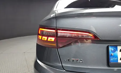 Volkswagen Jetta 2021, 43868 км, за 19478.84 USD - фото 23