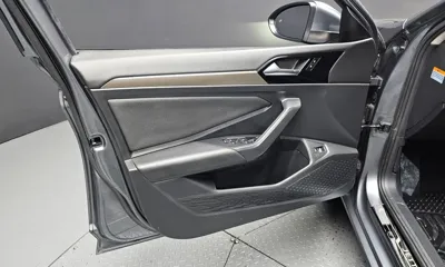 Volkswagen Jetta 2021, 43868 км, за 19478.84 USD - фото 24